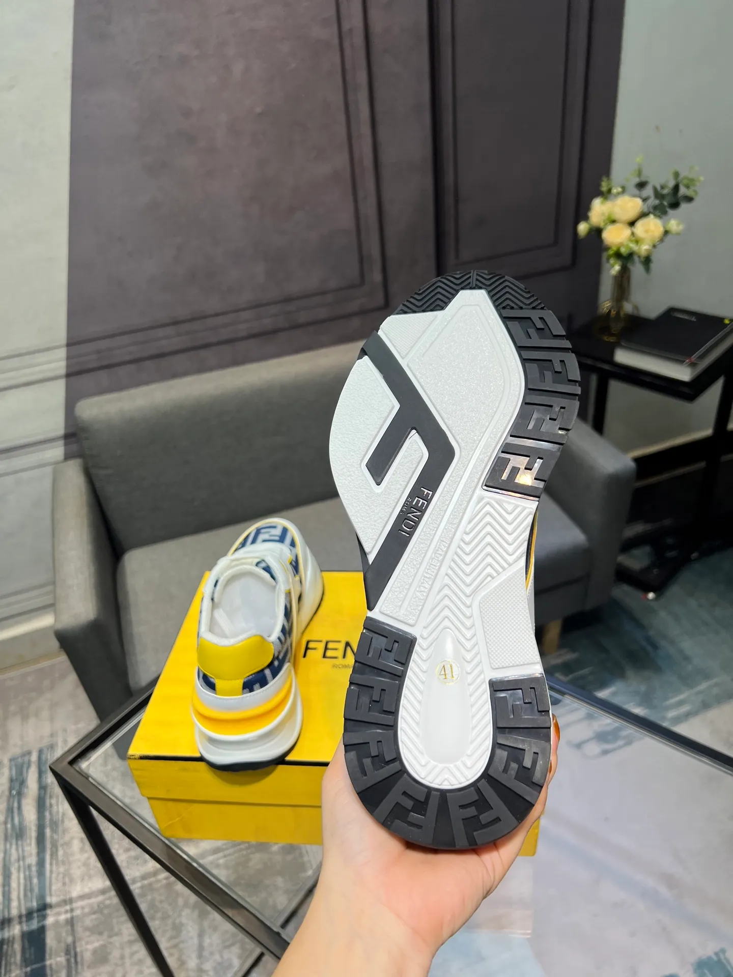 Men's shoes 💰580 FENDI men's fashion casual shoes 👟Hot sale🔥Official website 1:1 replica ⬆️Original quality - Original leather - Original breathable mesh lining Original outsole 1:1 replica, code number 38-44 (45-46 customized)